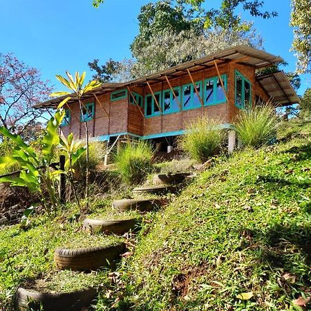 Casa De Bambu Villa Turrialba Eksteriør billede